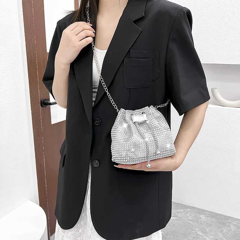 New Bag Womens New Trendy Bag Texture Net Red Diamond Shoulder Bag Fashion Chain Crossbody Bucket Bag Y250719