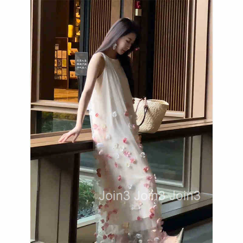 French Style Sleeveless Halter Neck Three-Dimensional Floral Dress for Women 2025 Summer Beach Vacation Elegant Long Dress