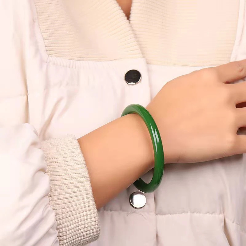 Natural Jade Bracelet Hetian Jade Round Womens Bracelet Delicate Fashion Jewelry Holiday Gift For Girls 250716
