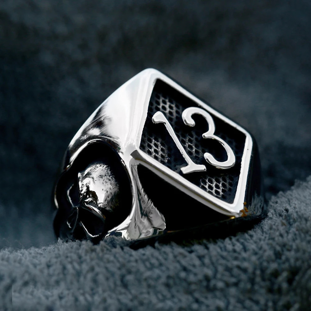 Fashion Vintage High Polish Number 13 Rings for Men Women Stainless Steel Hip Hop Skull Ring Biker Amulet Jewelry Gift Wholesale 250717