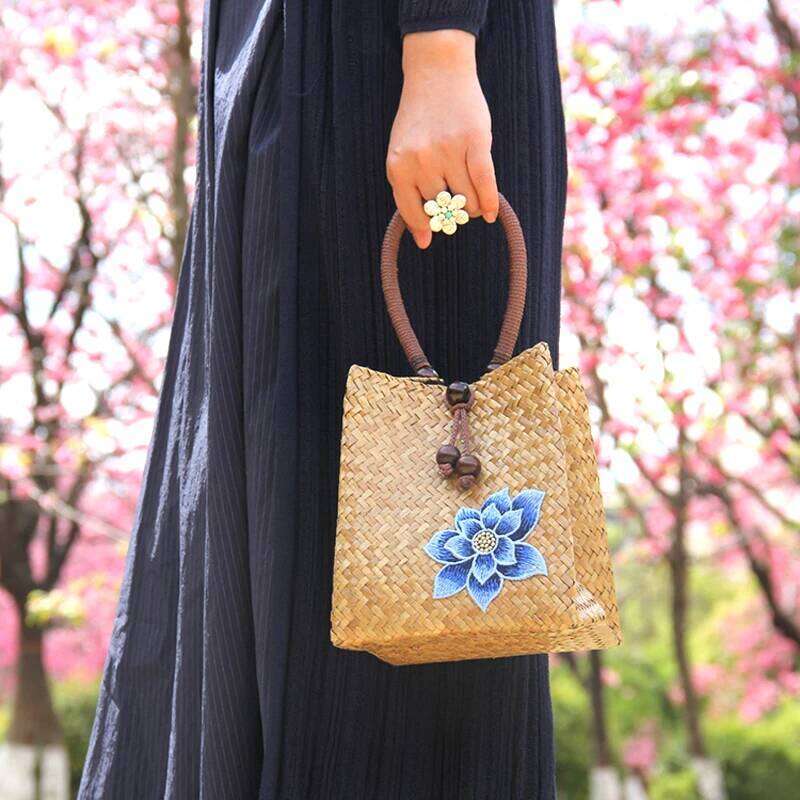 New fashion Designer Luxury Small ShoppingLeisure Travel Beach Bag Rattan Staw Beaach Woven Handbag