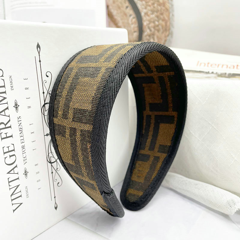 Fashion Wide Edge Vintage Headbands Letter Hairpin Women Hair Bands Girls Designer Jewelry Gift Hair Accessories