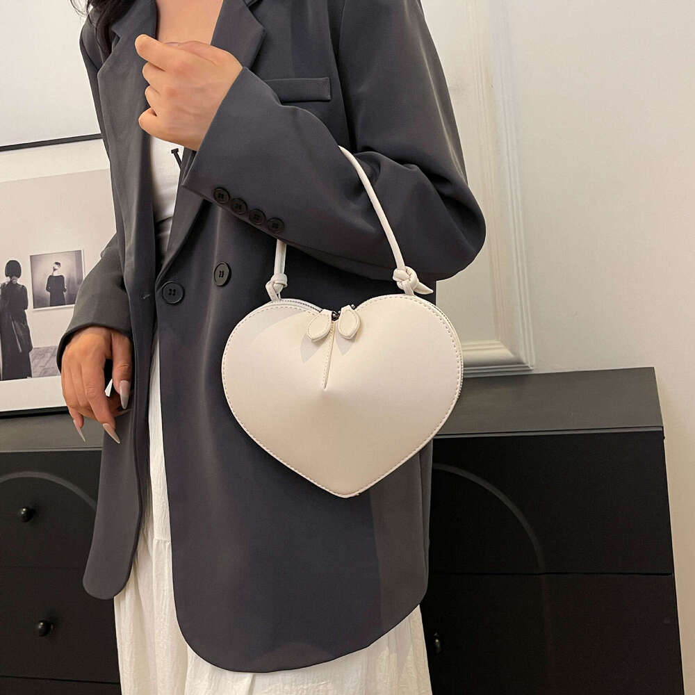 2024 New Heart Handbag for Women Mori Style Soft Girl Fashion Shiny Shoulder Crossbody Underarm Bag