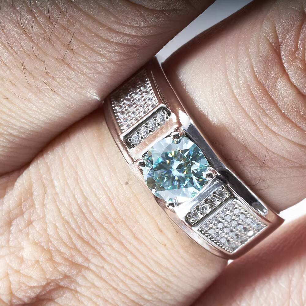 Custom Fine Jewelry S925 Sterling Silver Temperament 1Carat Blue Green Moissanite Ring for Men