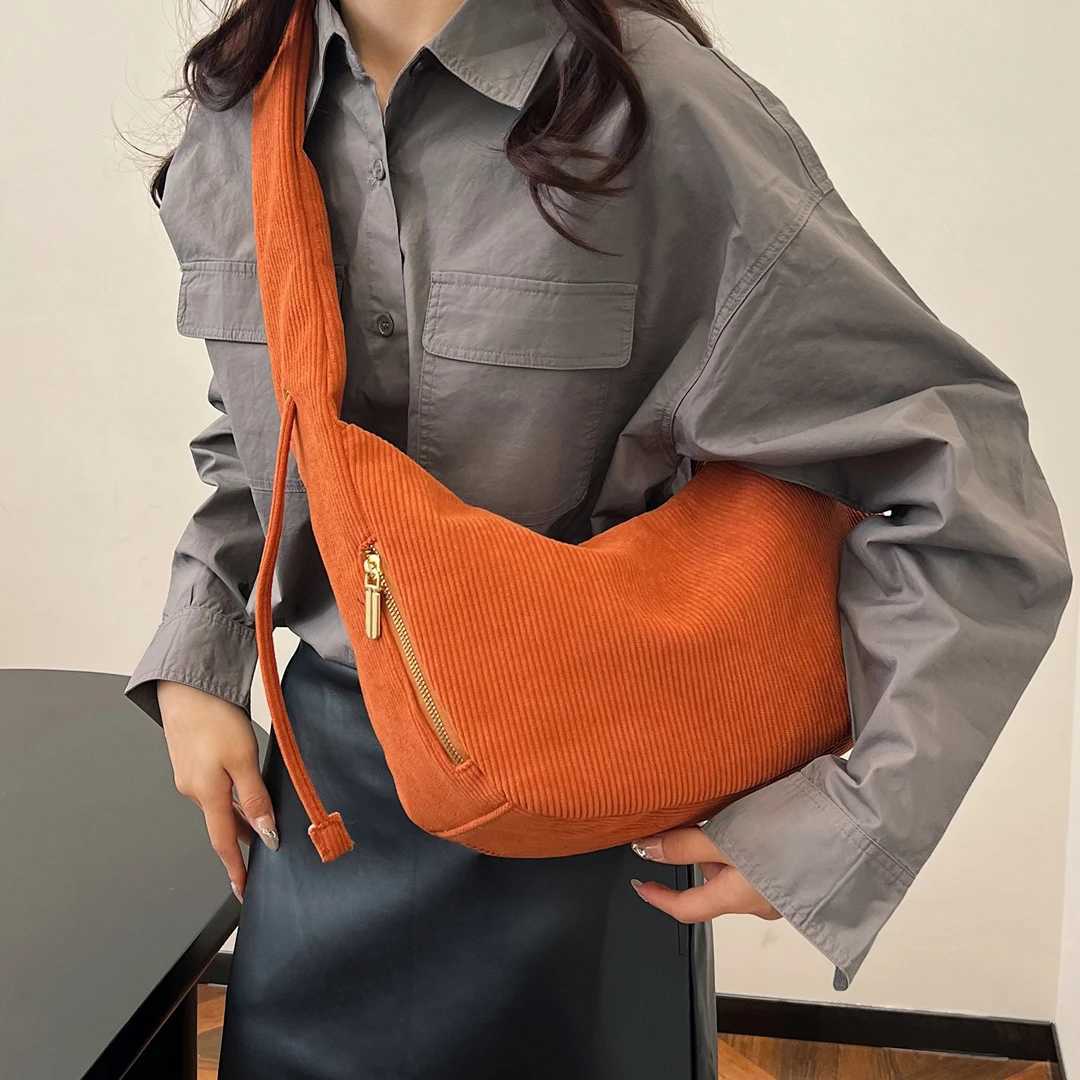 Corduroy drawstring cloud bag womens large capacity dumpling bag 2024 new simple casual armpit bag handbag shoulder crossbody Y250719