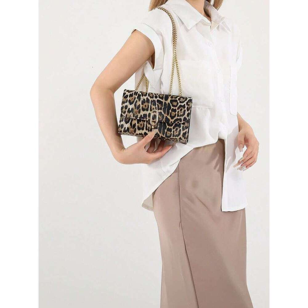 A Retro Fashion Mini Square With Flap Opening, Metal Double Chain Shoulder Adjustable To Crossbody Bag, Leopard Print Bag