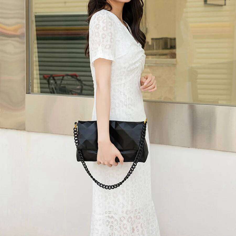 Large Capacity Geometric Commuting Handbags New Summer Women Acrylic Chain Tote Fashion Soft Leather Flap Shoulder Underarm Bags