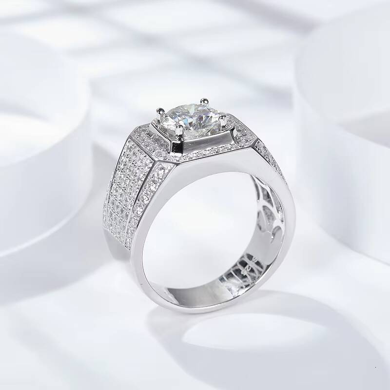 Hot Sale Moissanite Silver Ring Huge Stocks Engagement Rings 1-5CT Moissanite Center Stone Engagement Men Ring.