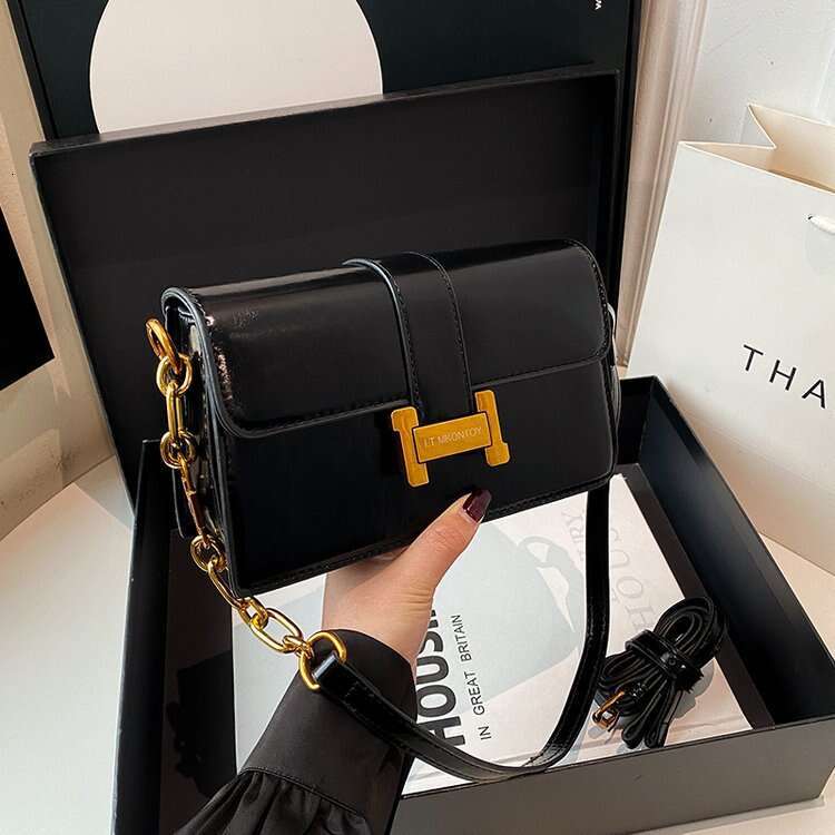 Super Popular Women's 2025 New Luxury Underarm Baguette High-End Soft Leather Single Shoulder Crossbody Bag