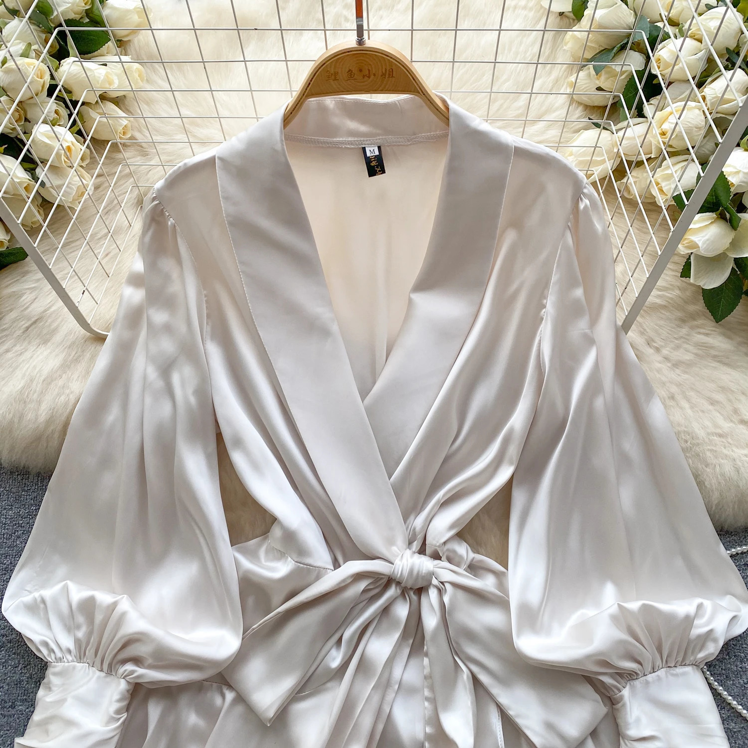 Vestidos De Mujer V Neck Puff Sleeve Satin Lace-up Solid Color Dresses for Women French Chic Pleated Dress Spring Drop 250715