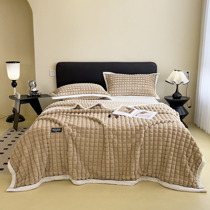 Designer blanket High gram weight beetle fleece blanket Thickened multi-functional double-sided milk fleece blanket Babe fleece cover blanket