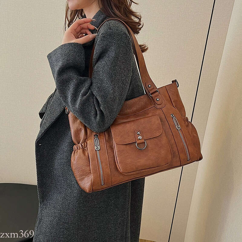 Crossbody for Women Versatile Tote High-End Large Capacity Autumn Winter Shoulder Simple Handbag Underarm Bag