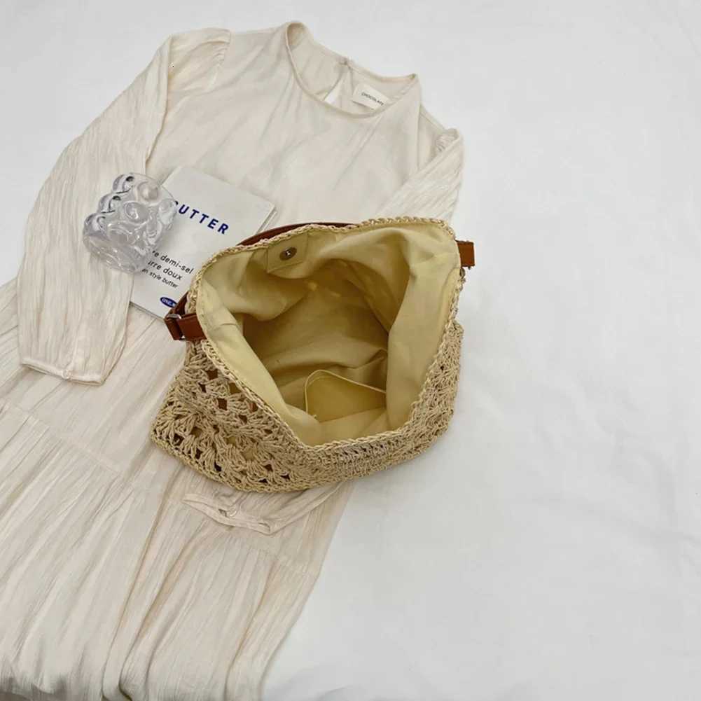 2024 Summer Straw Knitting Bag Hollow Out Tote Bag Solid Beach Shoulder Bag Holiday Travel Handbag Boho Shoulder Purse for Women Y250719