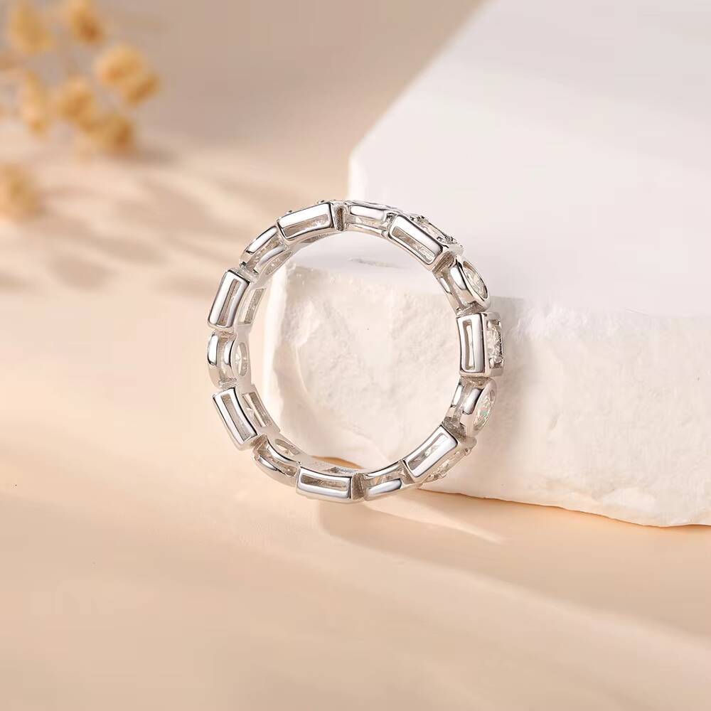 925 Sterling Silver Round Full Moissanite Ring Fully Set with the Entire Ring Ring Factory Direct Sale