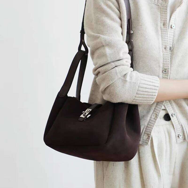 Custom Letters Design Woman Shoulder Suede Leather Fashion Handbag Lady Vintage Versatile Large Capacity Bucket Bag