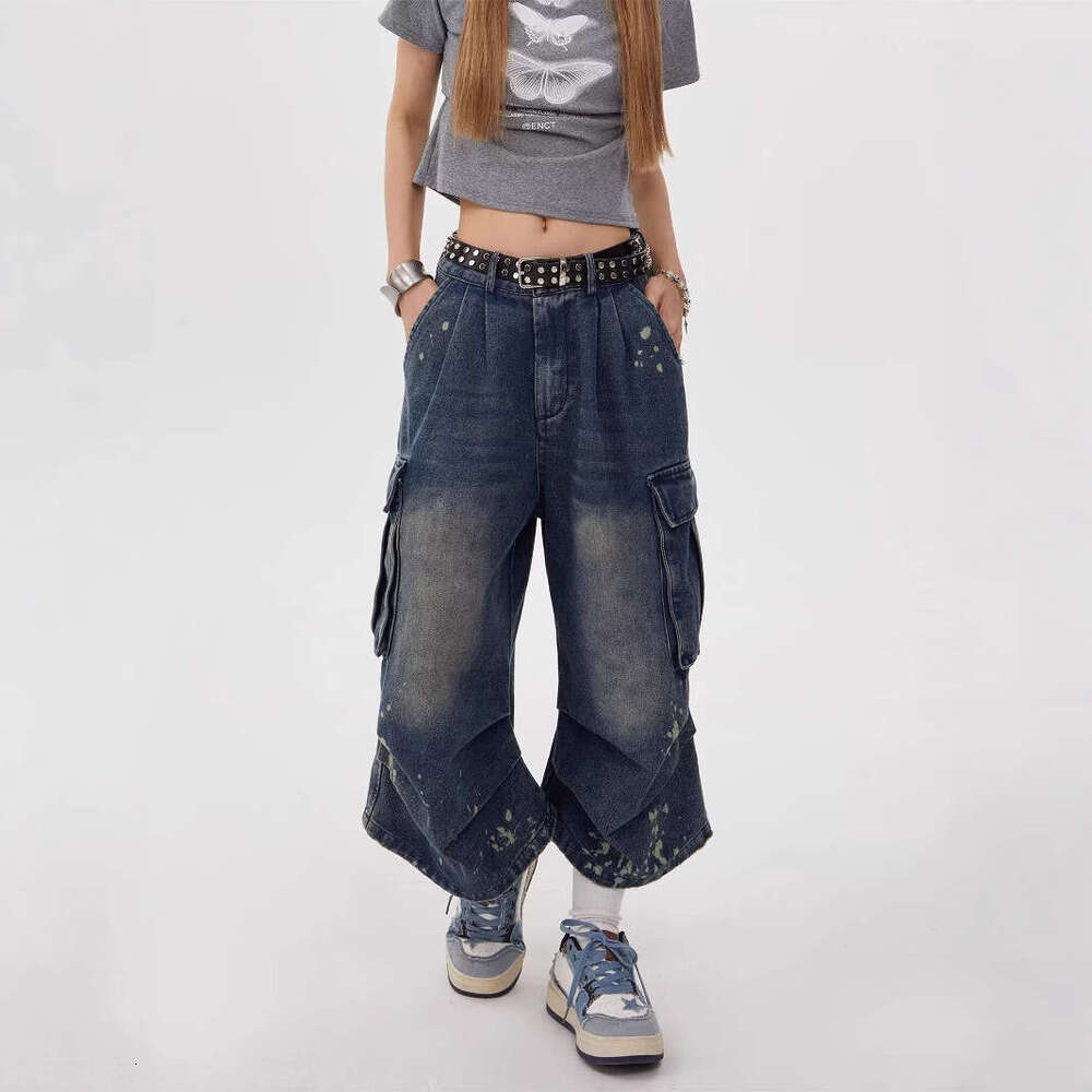 Large Straight American Style Multi-Pocket Cargo Denim Shorts for Men and Women with Pleated Design, Loose Fit, Draped Effect, Seven-Quarter Length