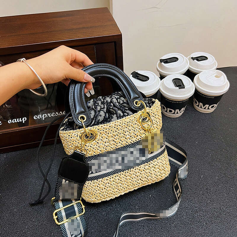 2025 Straw Handbag Travel New Wide Strap Woven Basket Large Capacity Single Shoulder Women's Crossbody Bag