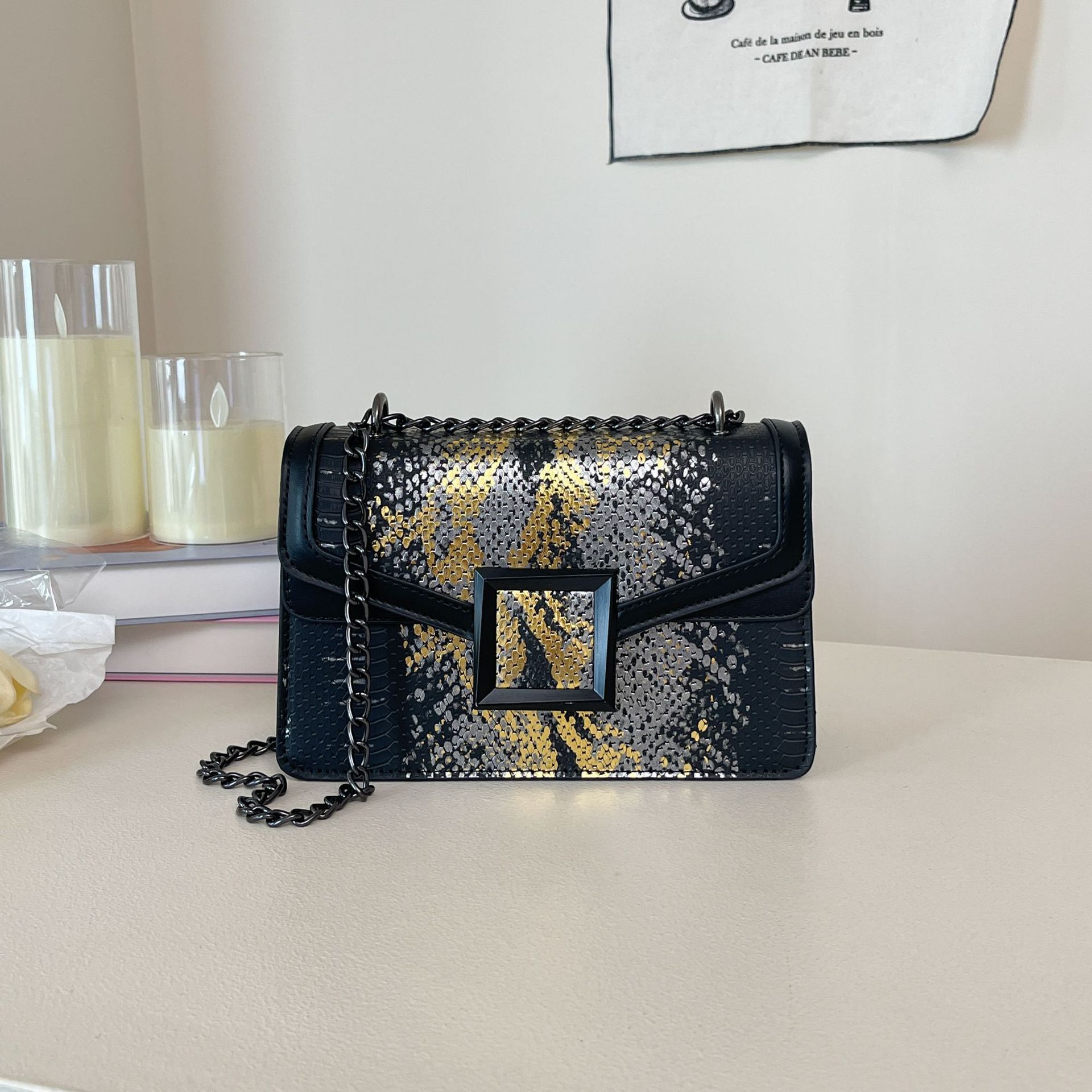 Luxury Brand Designer Bag Vintage Snake Skin Pattern Bag For Women 2025 New Cross-Border Trendy Fashion Versatile Chain Crossbody Commuter Shoulder Sm