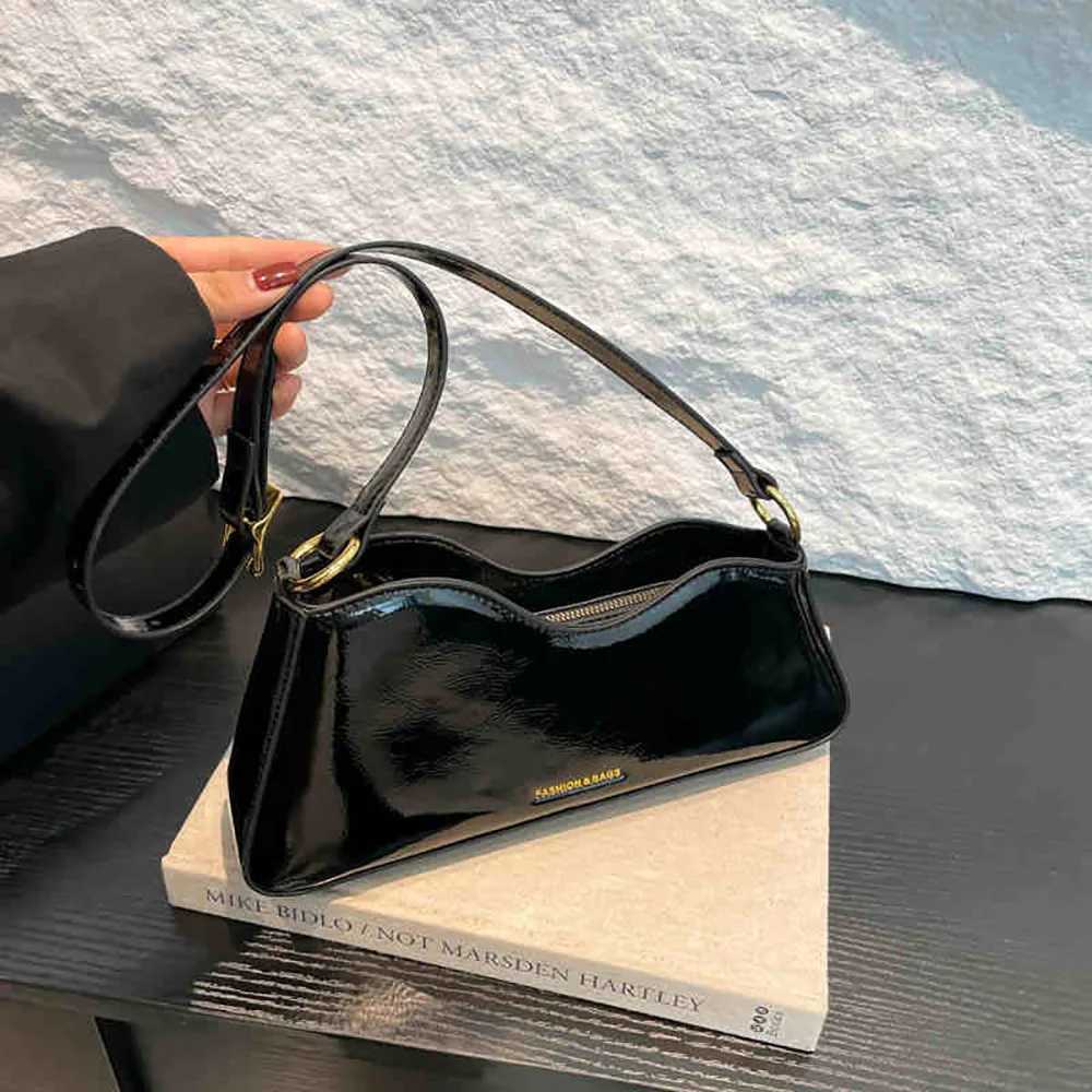Women Shoulder Bags Fashion Glossy Patent Leather Burgundy Underarm Bag Crossbody French Designer Lady Commuting Handbags 2025 R250719