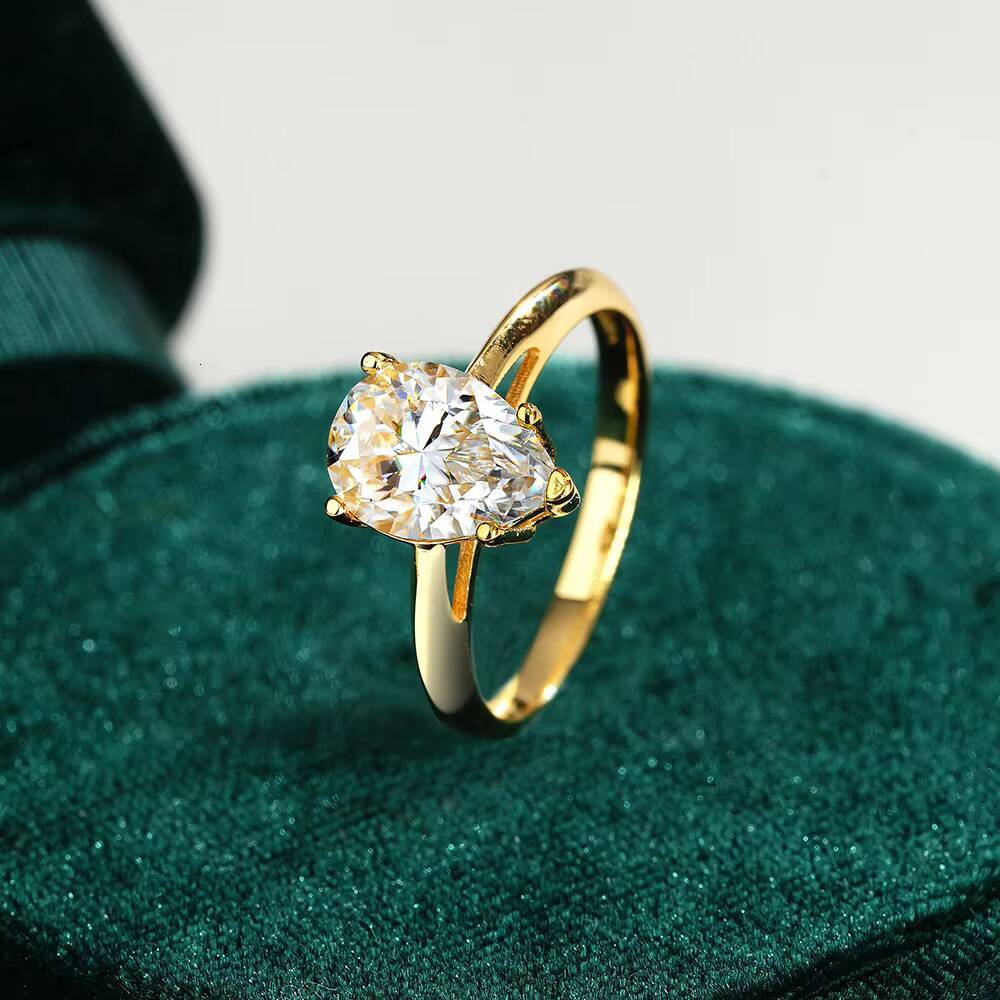 D Color Classic Design 925 Sterling Silver 14k Gold Plated 2Carat Pear Cut Moissanite Ring for Women Wedding