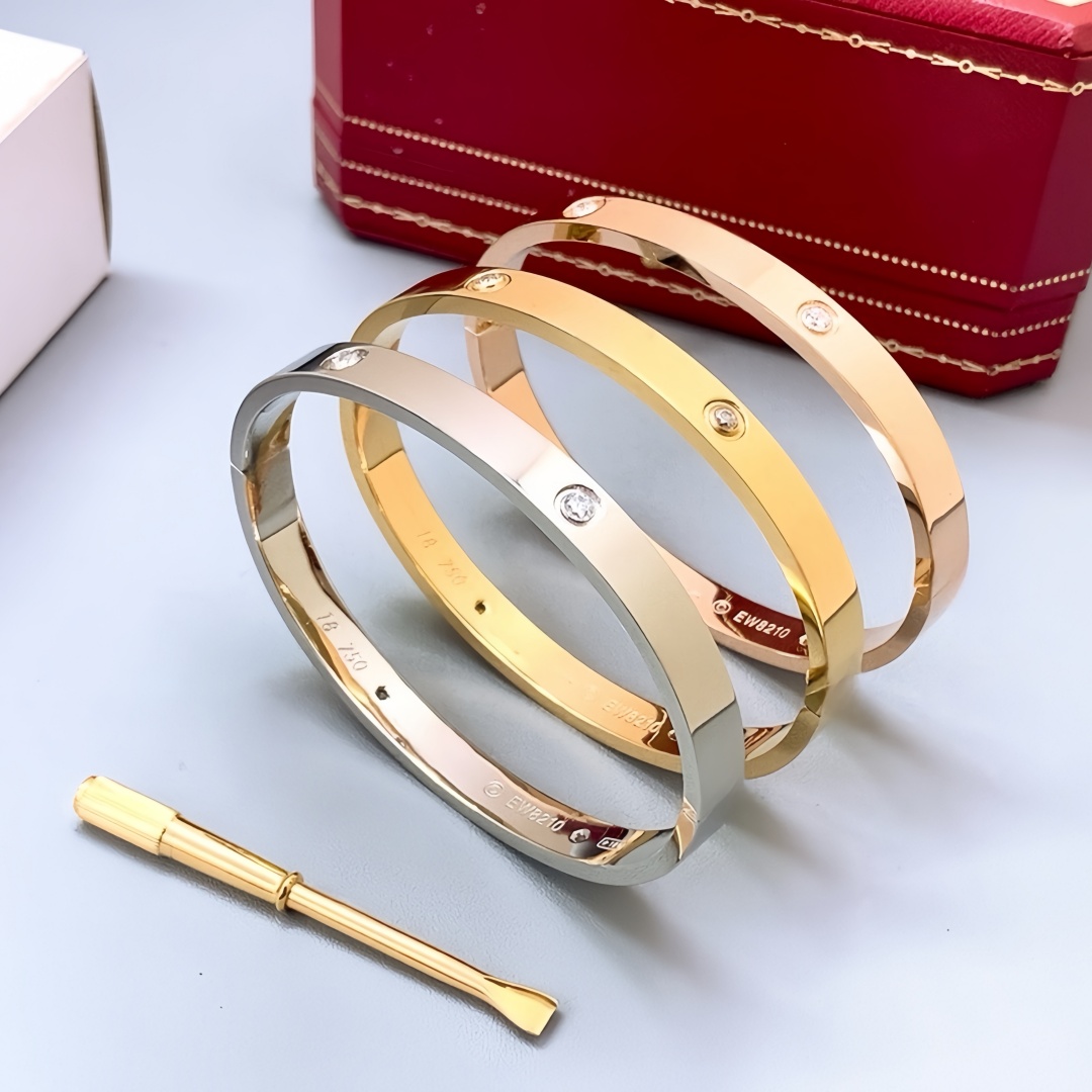 Luxury designer jewelry diamond designer bracelet bangle fashion simple exquisite plated gold silver luxury bracelet good quality classic women men bracelets