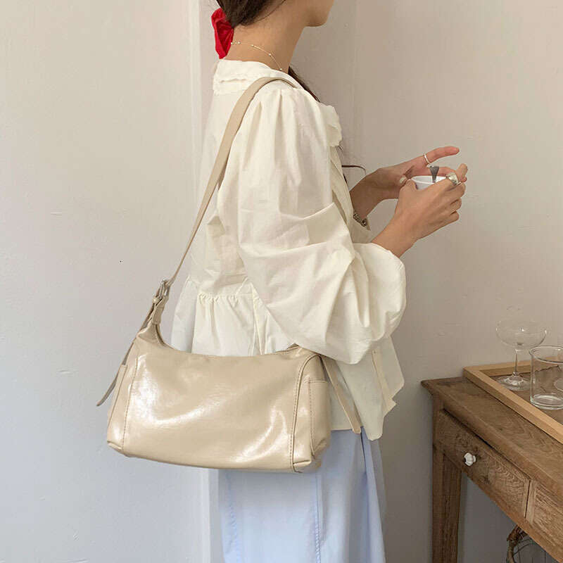 Underarm for Women Korean Version Niche Design 2025 New Autumn Winter Fashion Versatile Double Pocket Single Shoulder Bag