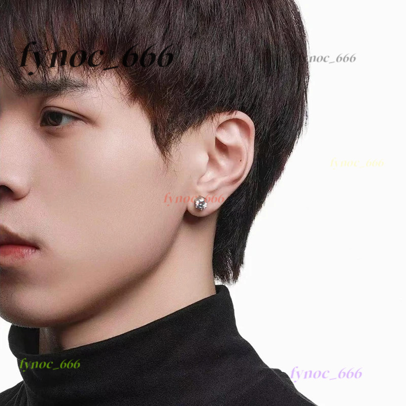 S925 Sterling Silver Hole Magnetic Classic 6-claw Ear-studs 1CT Moissanite Earrings for Women Cool Mans Ear Jewelry