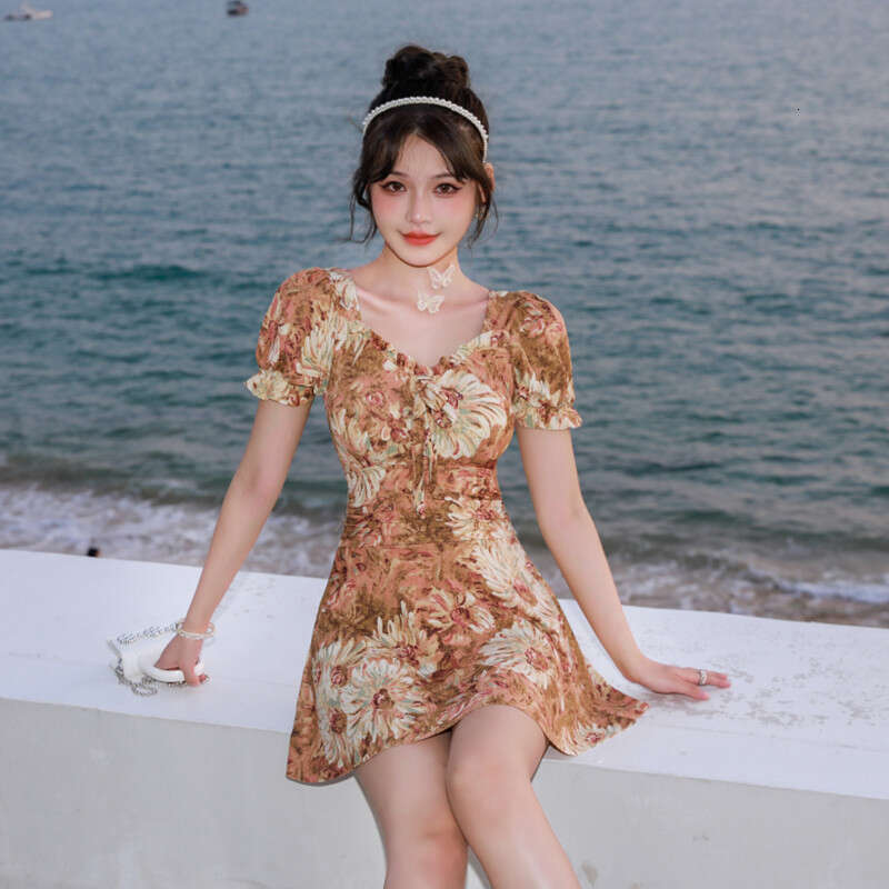 2025 New Swimsuit for Women, One-Piece, Boxer Style, Conservative, Slimming, Tummy Covering, Floral Pattern, Young, Plus Size, Mom Swimwear