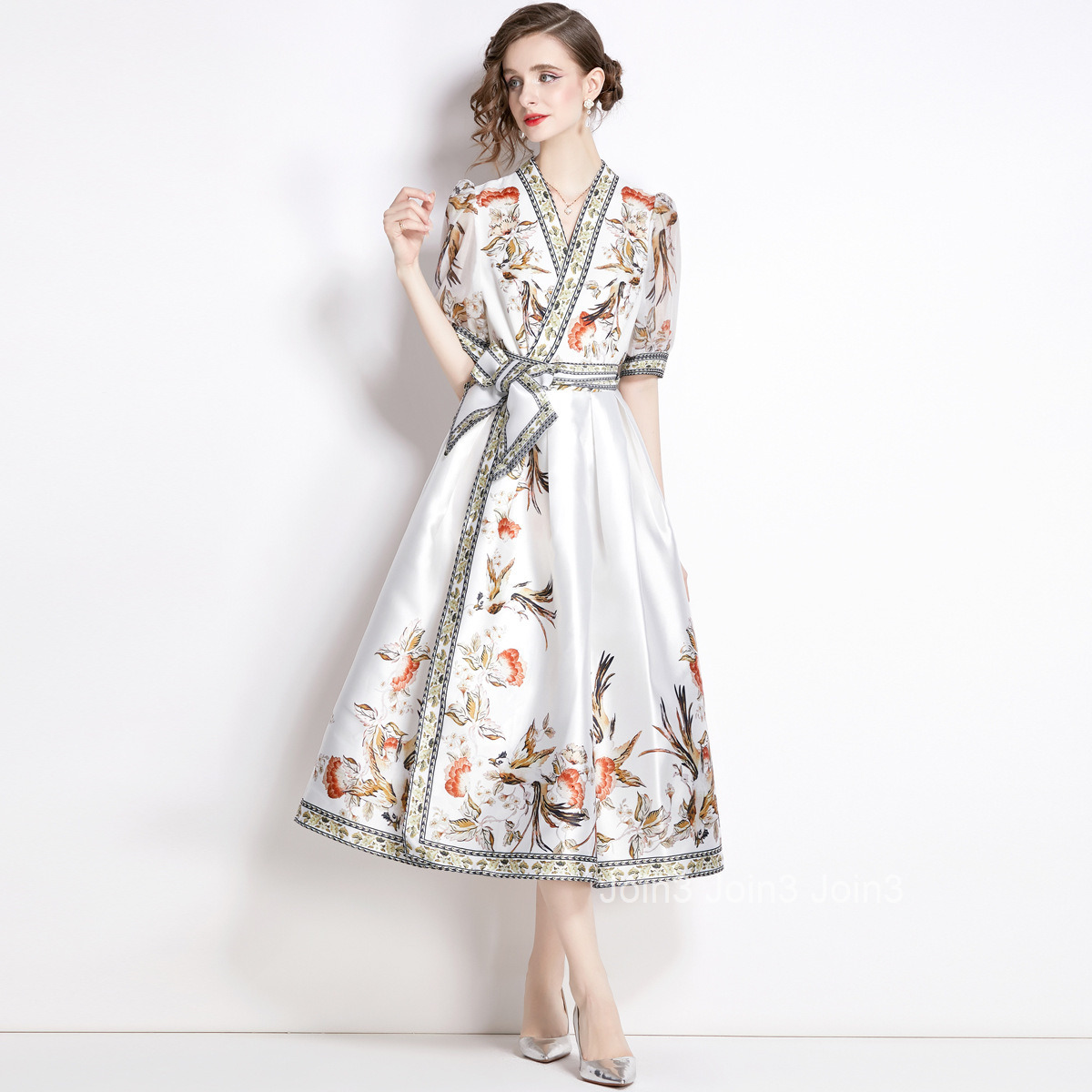 1651 Summer New Womens Elegance Style Printed Dress Waist up Dress V-neck Large Swing Long Dress