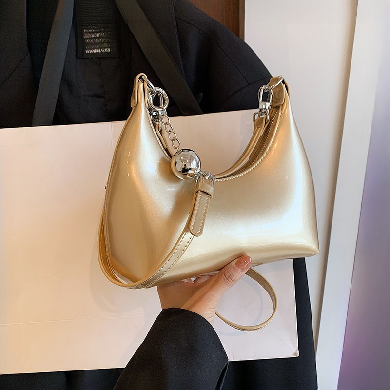 2025 Summer New Women's Crossbody Bag Fashion Summer New Fashion Handbag Fashion Personalized Commuter Women's Shoulder Bag New women's