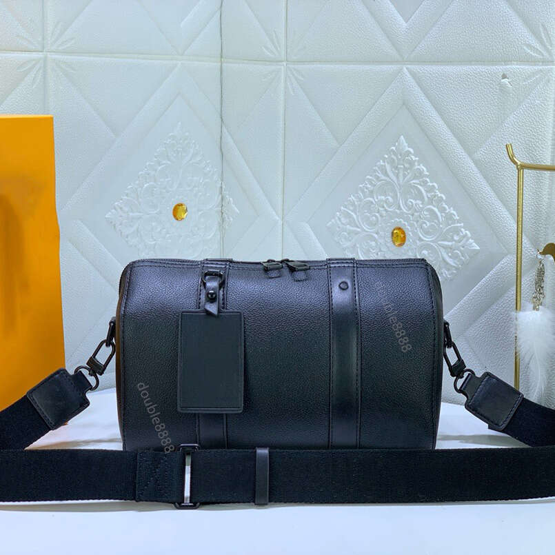 Designer Handbag Man Women Shoulder Bag Leather Crossbody Bag City Classic messenger bag office work bag commuter bag sports bag gym bag Pillow bag