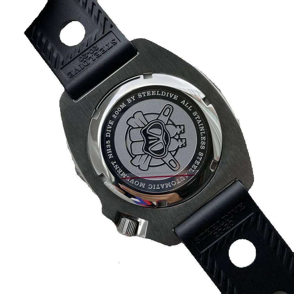 Steeldive Sd1970 White Date Background 200M Wateproof AR Coating Sapphire Glass Nh35 Black Dial Turtle Automatic Mens Dive Watch