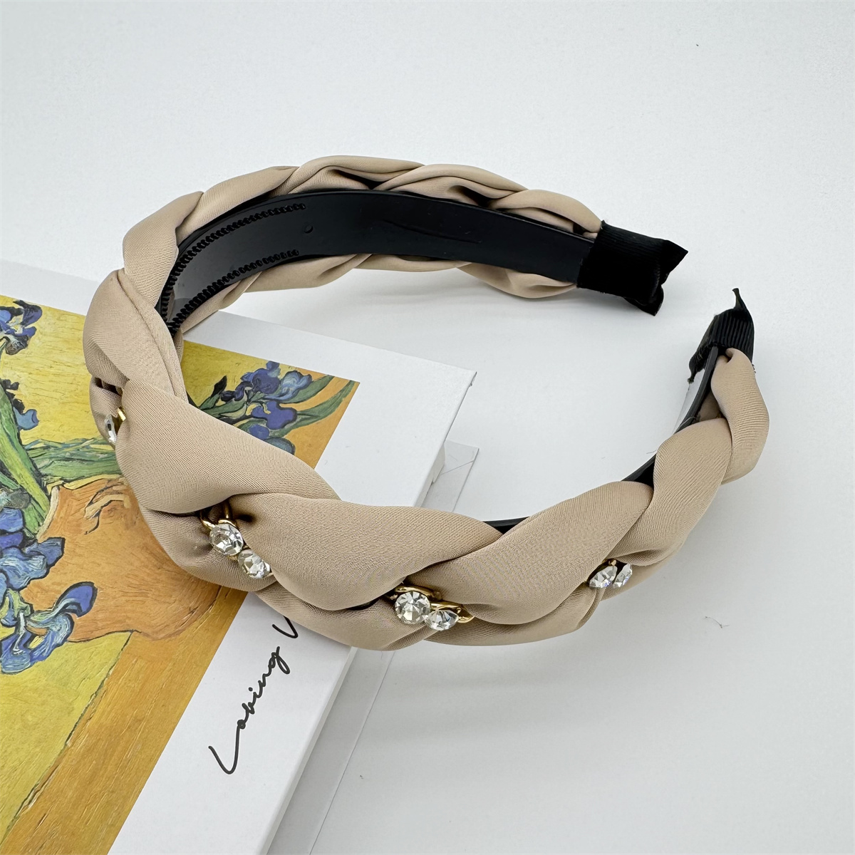 New diamond simple twist braid hair band female temperament ageing with teeth hairpin headband female