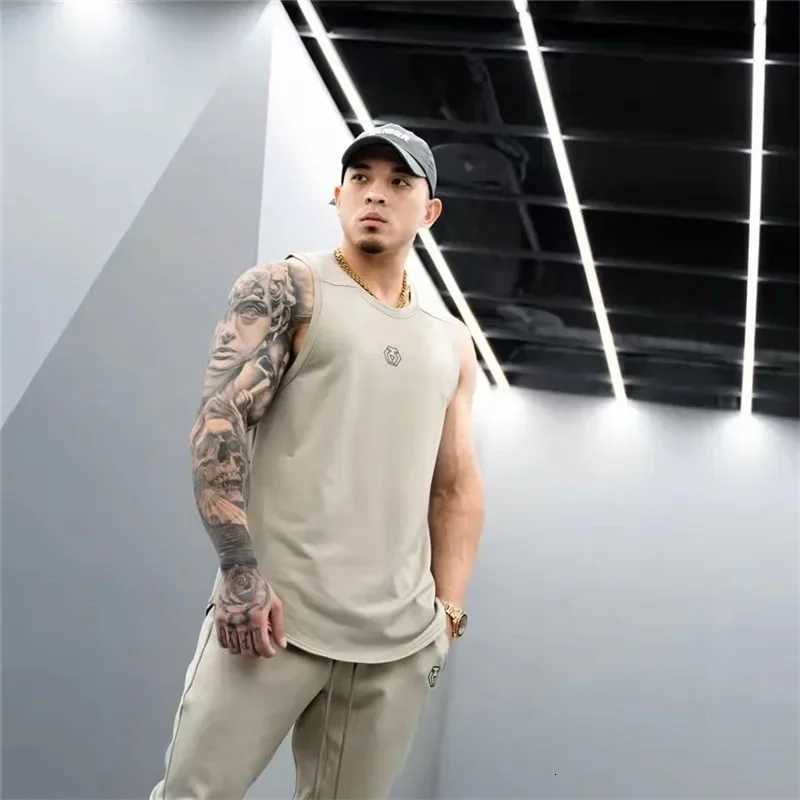 Mens Brand Gym Stringer Tank Top Men Bodybuilding Vest Cotton Sleeveless Shirt Fitness Vest Singlet Sportswear Workout Tanktop W250721