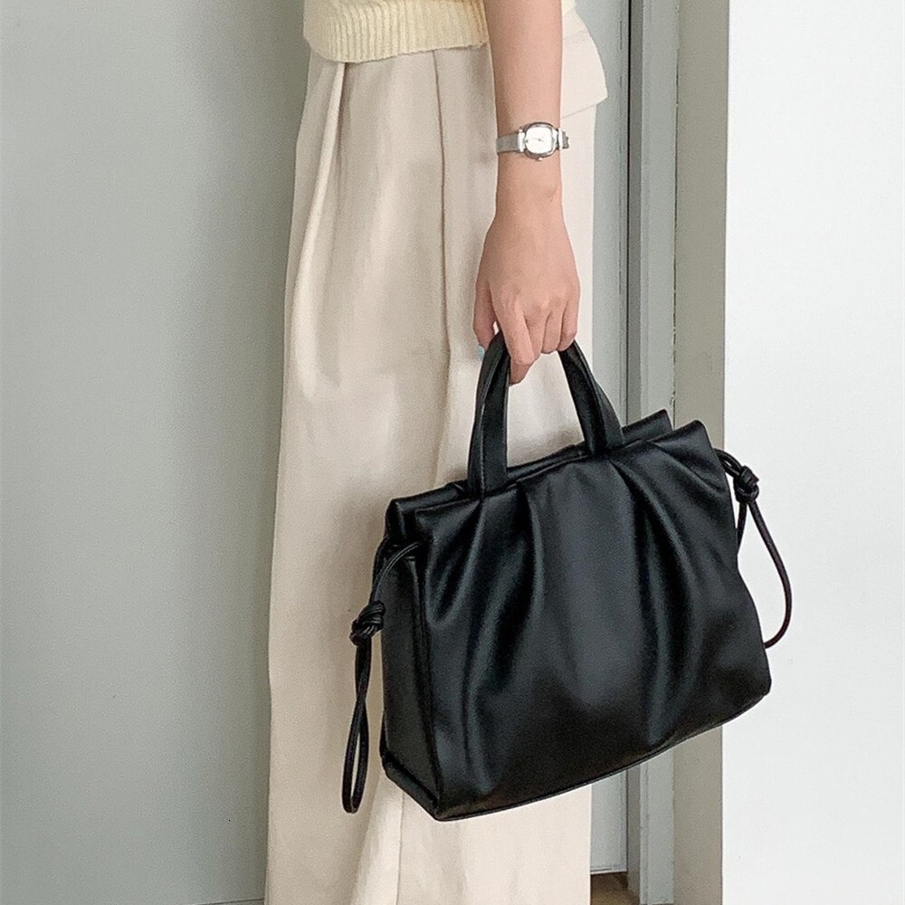 Summer new women's crossbody bag new women's luxury cloud bag soft leather pleated large capacity handbag commuting women's shoulder ba