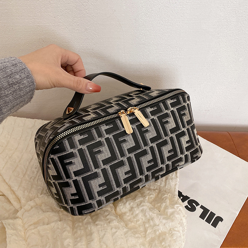 2025 Designer Cosmetic Bag Luxury Monogram Makeup Organizer Bag - Vintage Cosmetic Case with Handles & Water-resistant Lining Free Shipping