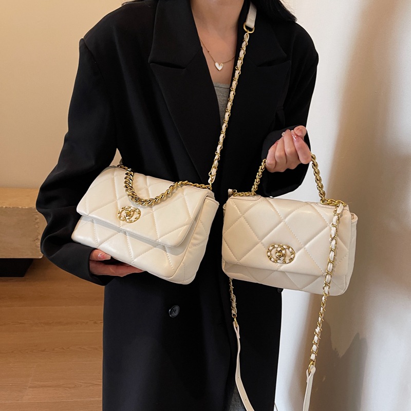 Lingge chain lock bag women's autumn and winter 2025 new versatile small square bag texture one-shoulder crossbody bag