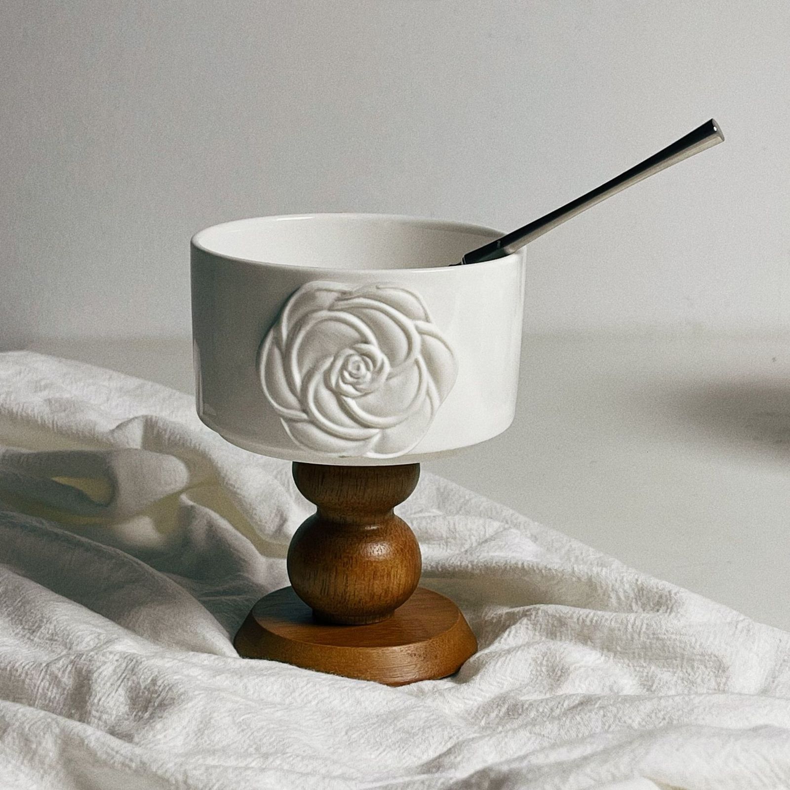 Luxury French Style Camellia Ceramic Wooden High Foot Bowl Dessert Bowl Coffee Cup Aromatherapy Candle Bowl Home Decoration 250721