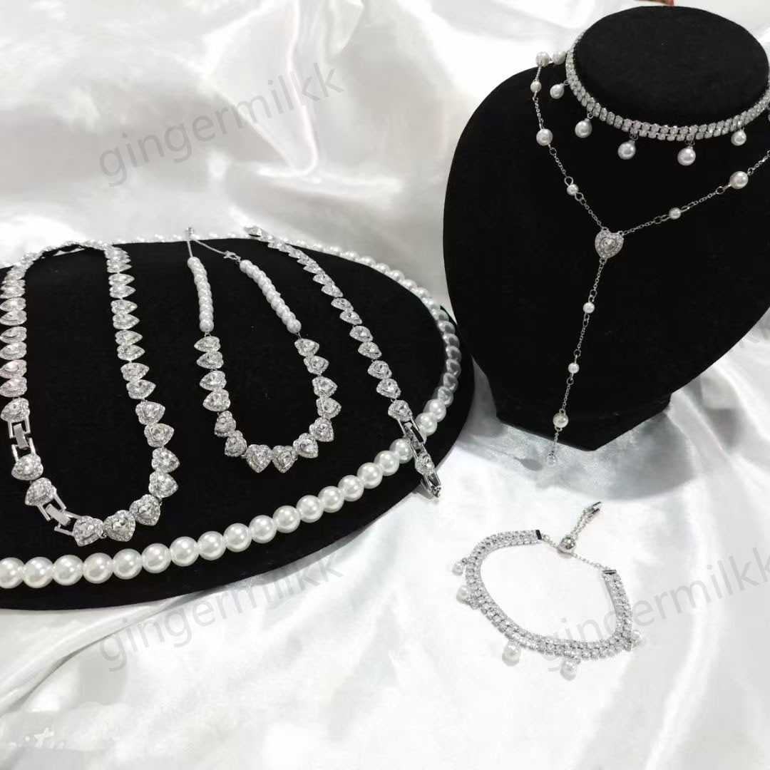 Designer Necklaces With Gift Box Jewelry Set Rhinestone Necklaces Bracelets Earrings Sets Fashion Jewelry Christmas Gifts Top Quality