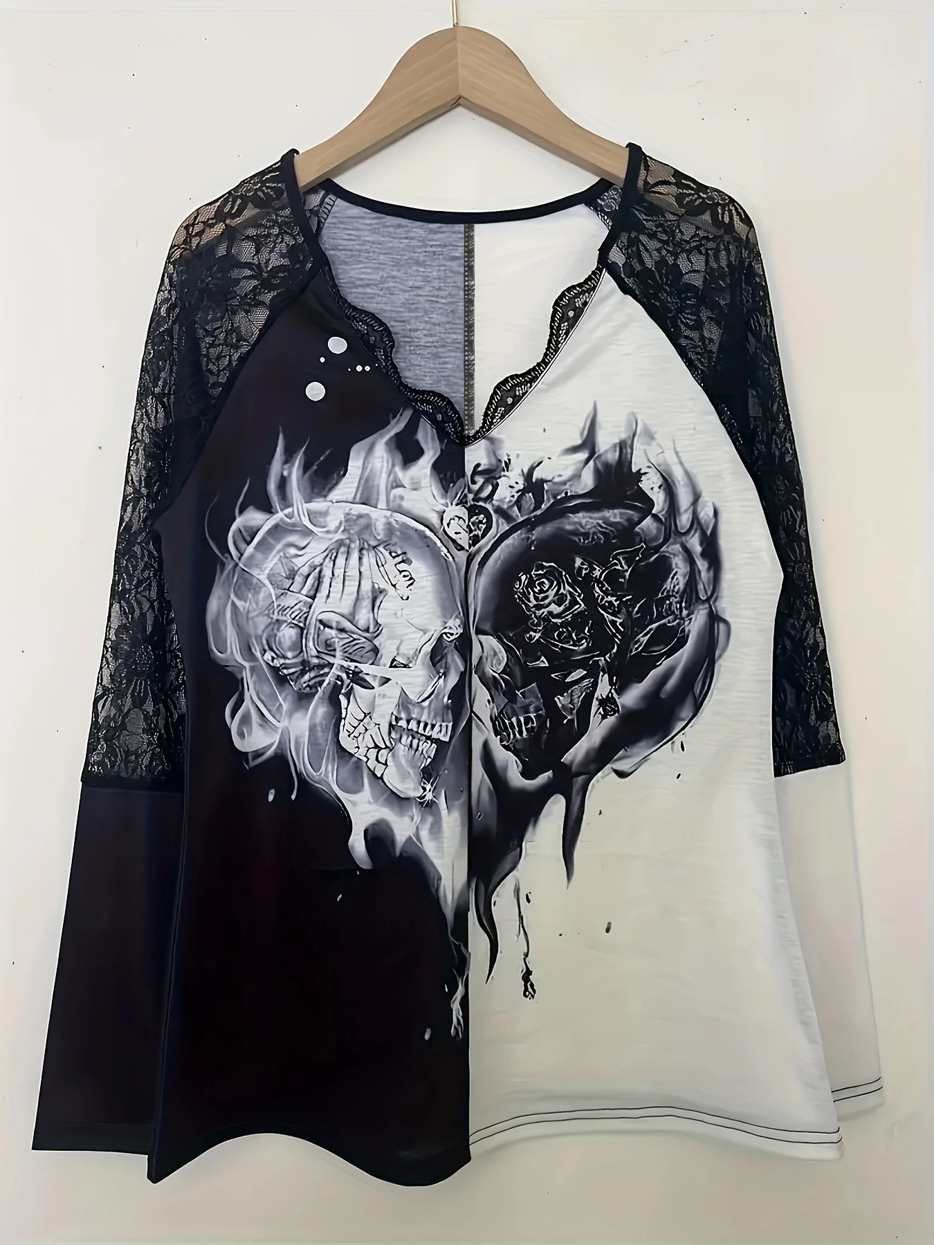 Plus Size Gothic Top Womens Colorblock Skull Print Tshirt Contrast Lace Raglan Sleeve V Neck Slight Stretch Tee 250707