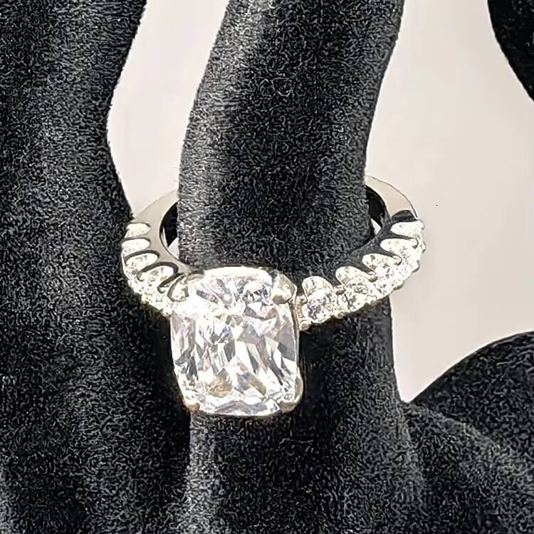 Hot Sale Classic Rhodium Plated 925 Sterling Silver Wedding Ring Radiant Brilliant Moissanite for Womens Engagement