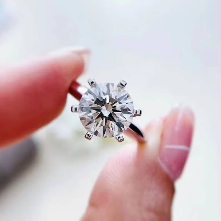 3CT 6 Prongs 10k/14k/18k Gold Moissanite Engagement Diamond Ring for Women Highlighting the Center Diamond