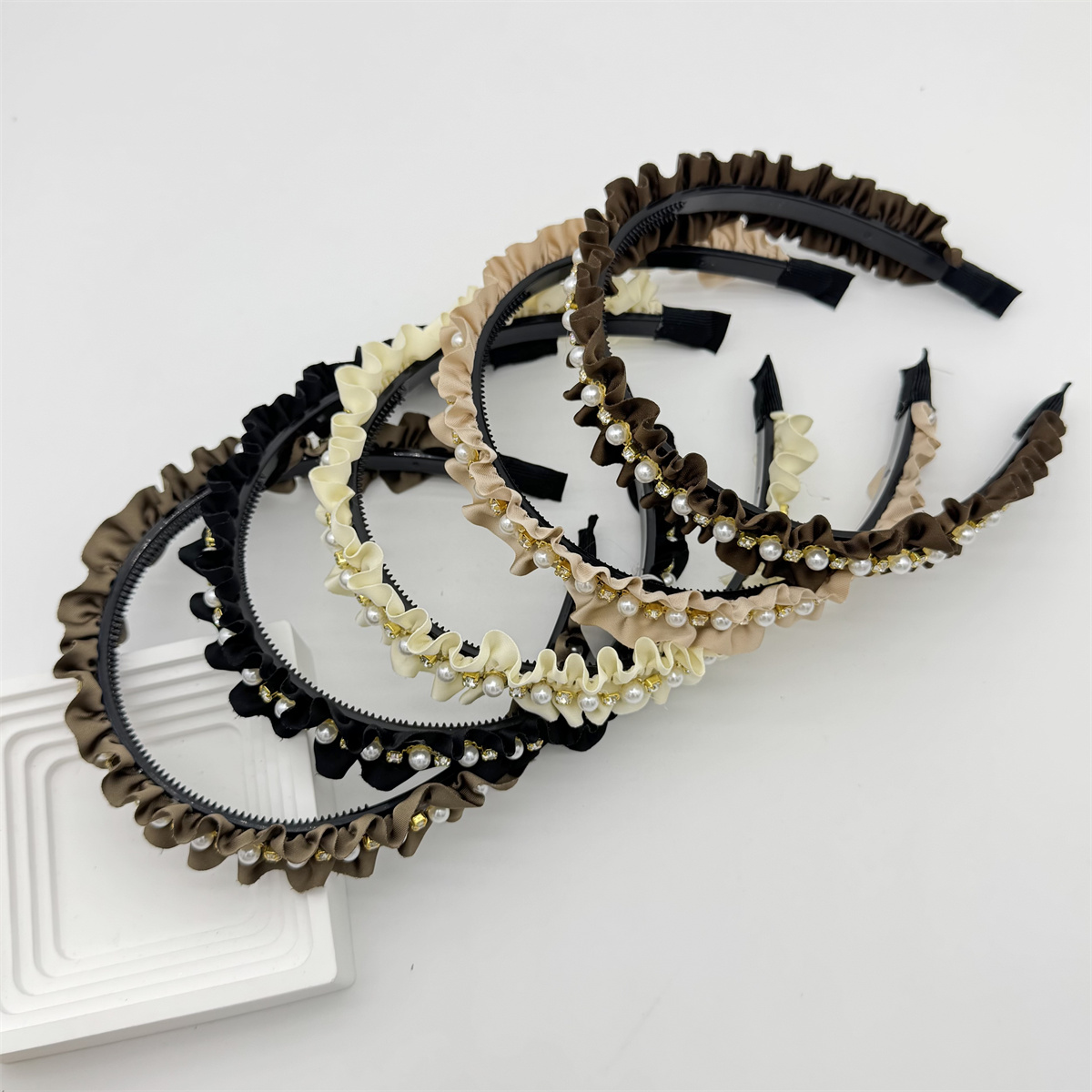 Fashion new pearl pleated hairpin hair band temperament retro small square diamond light luxury wash face headband female
