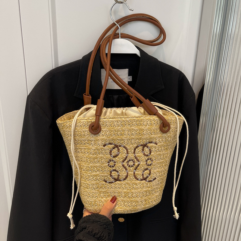 hot Free shipping new designer Shoulder Bags handbag Fashionable casual flap Chain armpit bag women crossbody bag Everyday Essential