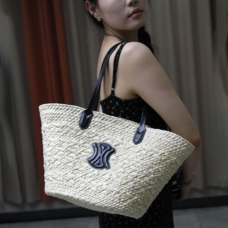 New model vacation woven bag - Large capacity, lightweight, women's tote bag suitable for commuting, high appearance quality, casual single-shoul
