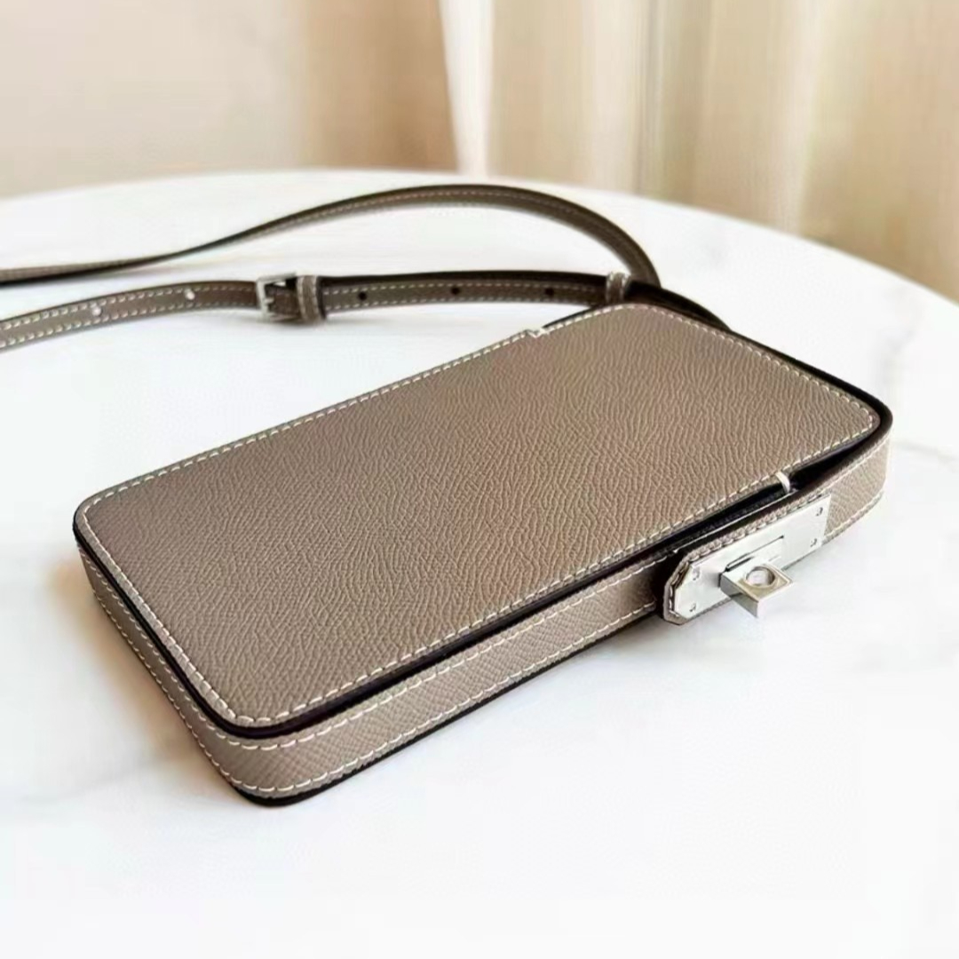 Real Leather Cellphone Bags Hac a Box Phone Protection Tadelakt Cowhide Small Shoulder Bag Crossbody Bags With Adjustable Shoulder Strap Flap Silver Hardware 3277