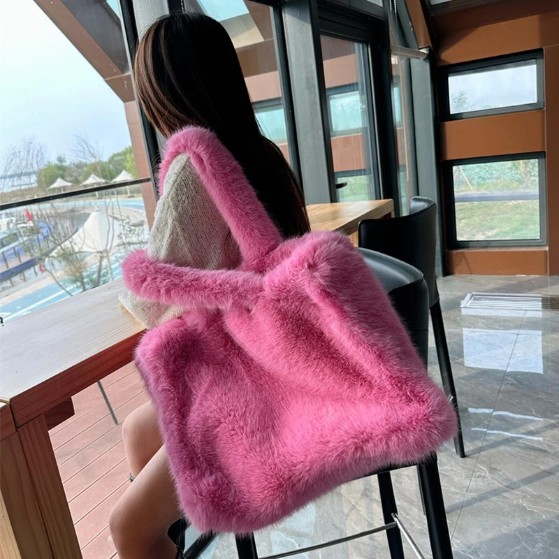 faux fur big tote bag for womens bags large capacity bag plush handbags autumn winter plush shoulder crossbody bag 250717