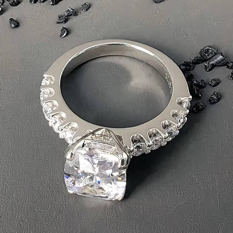 Hot Sale Classic Rhodium Plated 925 Sterling Silver Wedding Ring Radiant Brilliant Moissanite for Womens Engagement