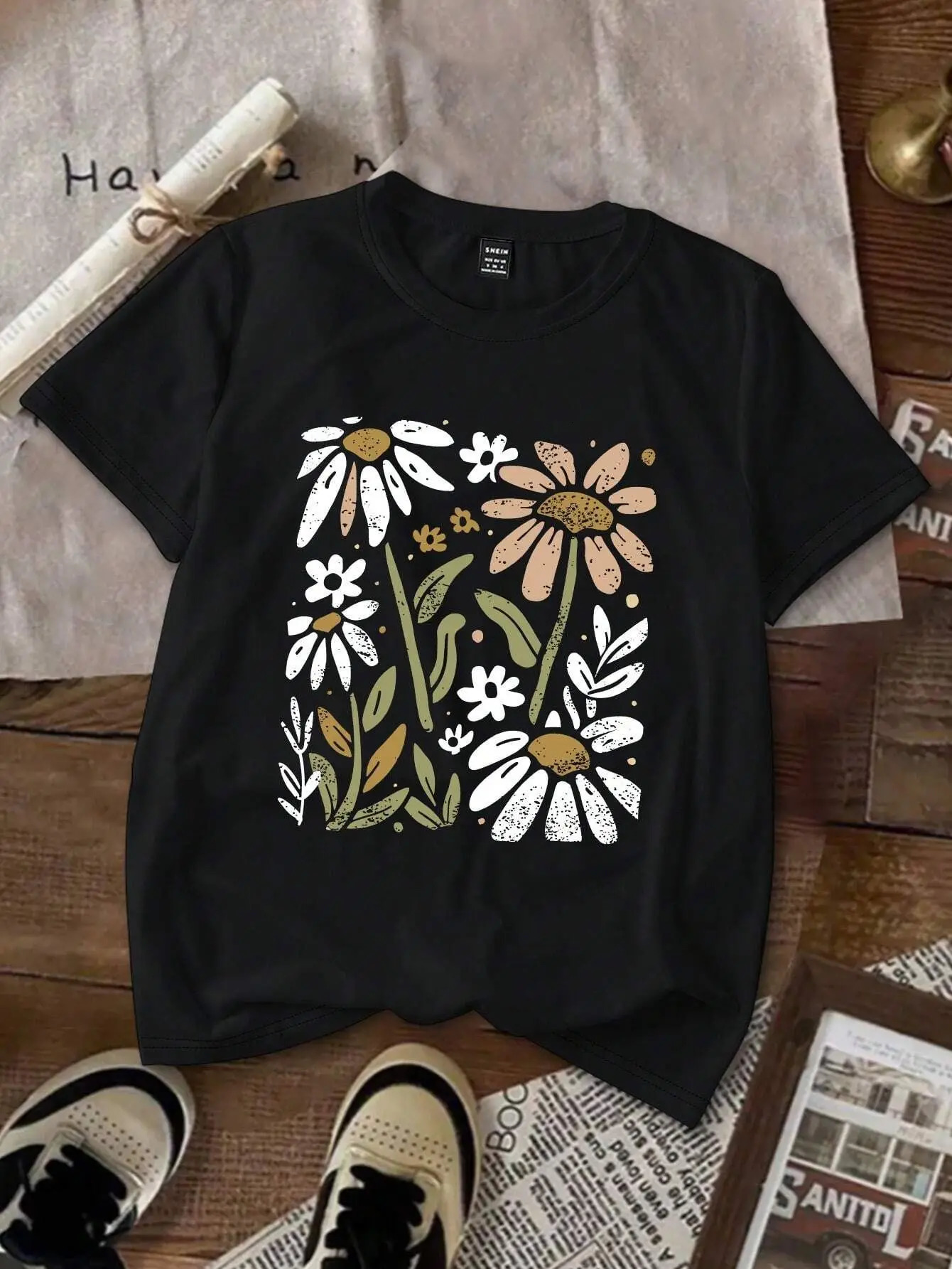 Plus Size Womens Black Short Sleeve T shirt Hand Drawn Daisy Floral Print Casual Fresh 250707
