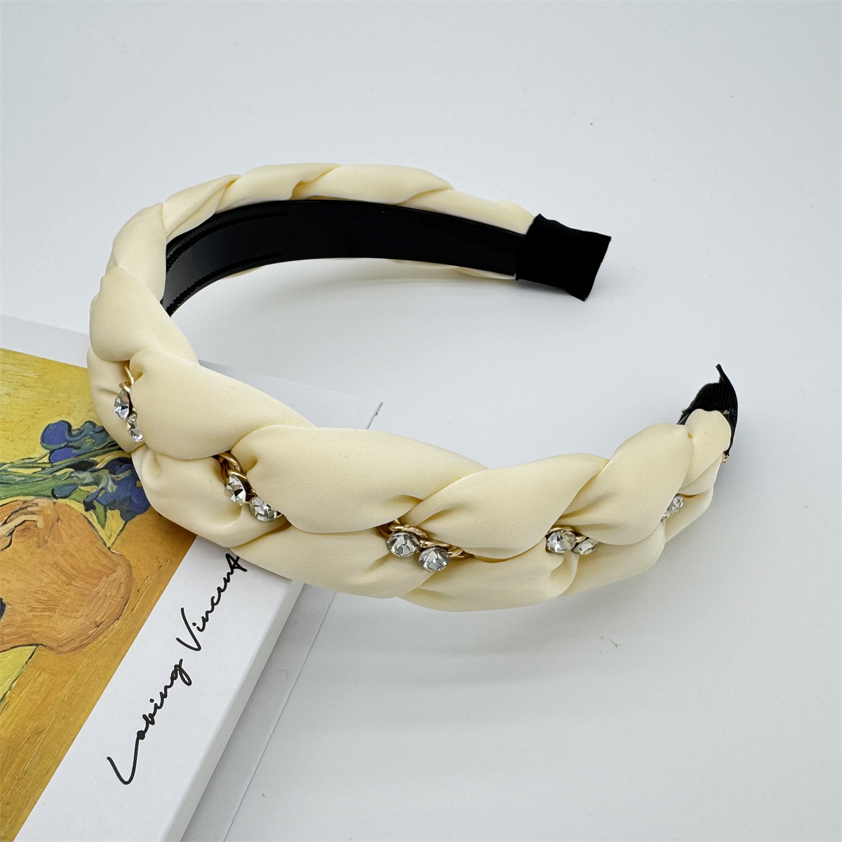 New diamond simple twist braid hair band female temperament ageing with teeth hairpin headband female